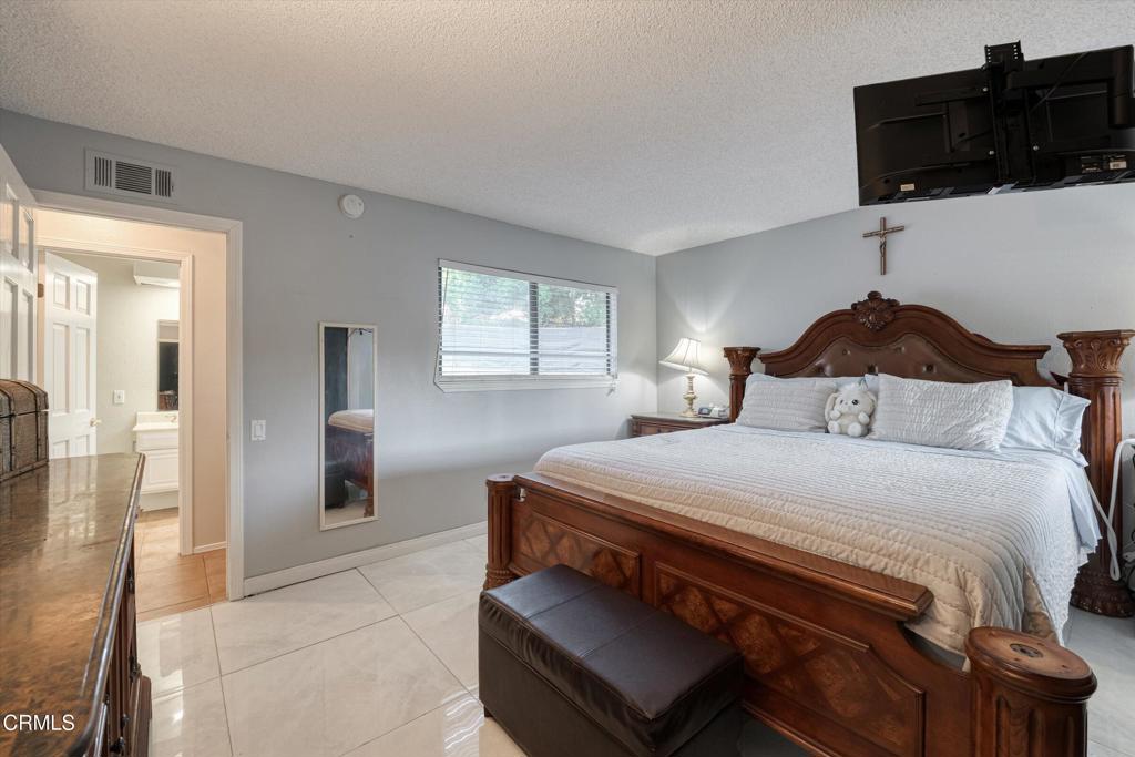 652 Stonebrook Street Property Photo 43