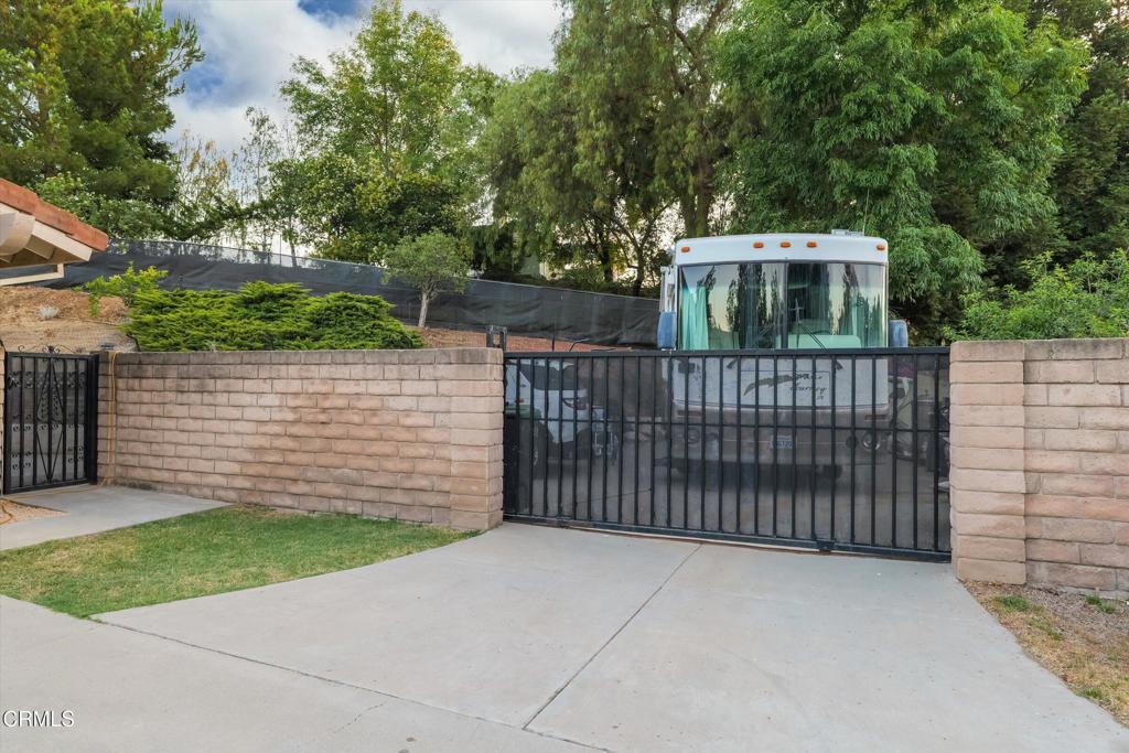 652 Stonebrook Street Property Photo 58