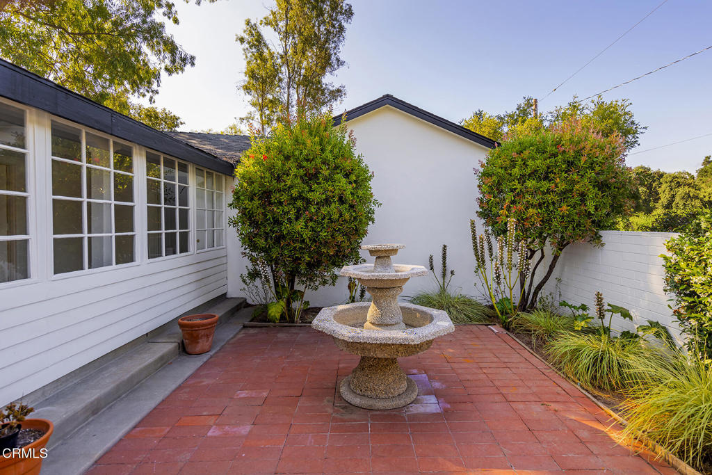 212 Foothill Road Property Photo 4