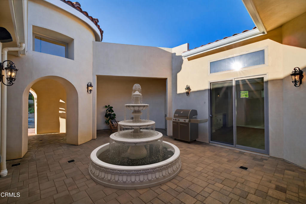 6174 Cobblestone Drive Property Photo 4