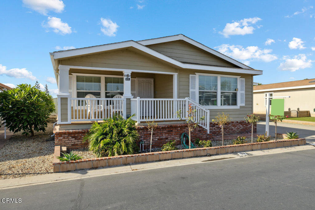 139 Dickens Circle 139 Property Photo 2