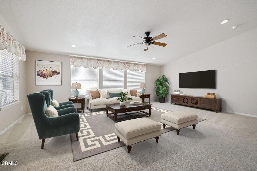 139 Dickens Circle 139 Property Photo 5