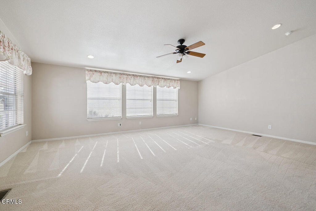 139 Dickens Circle 139 Property Photo 6