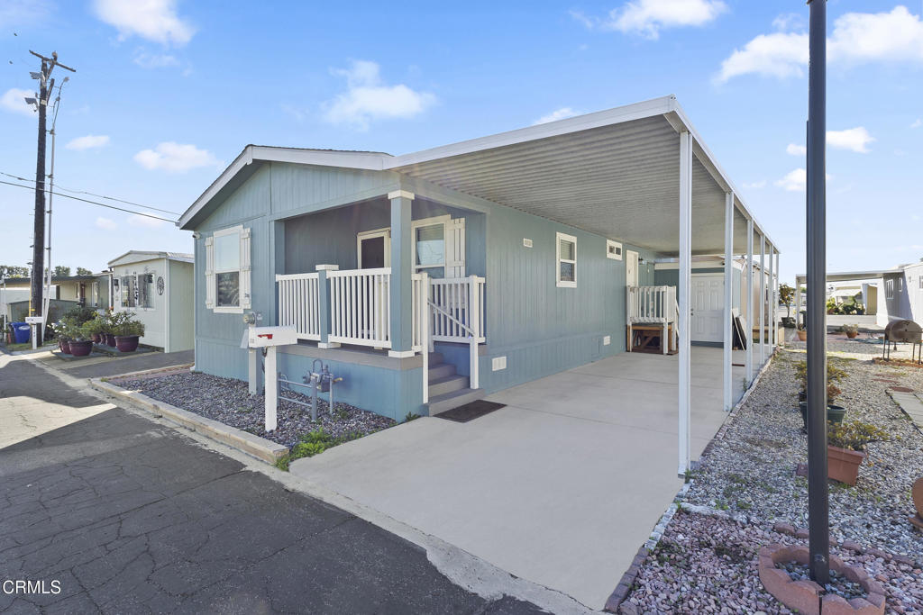 2136 Thrush Avenue 2136 Property Photo 3