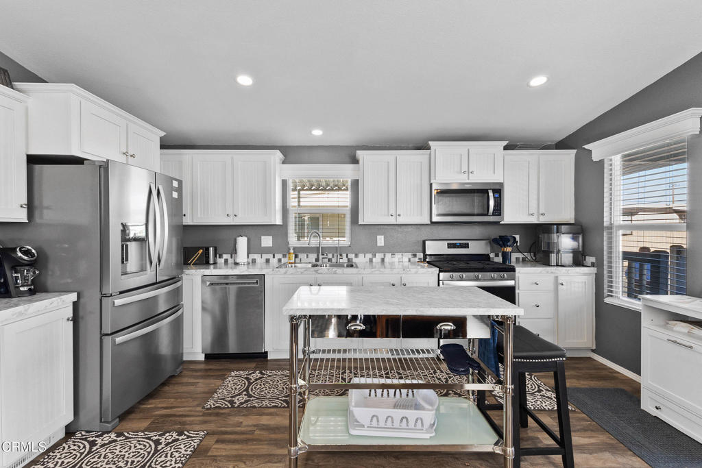 2136 Thrush Avenue 2136 Property Photo 7