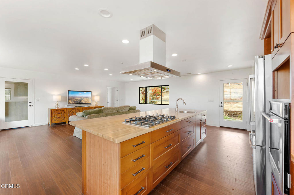 2170 Aliso Park Road Property Photo 5