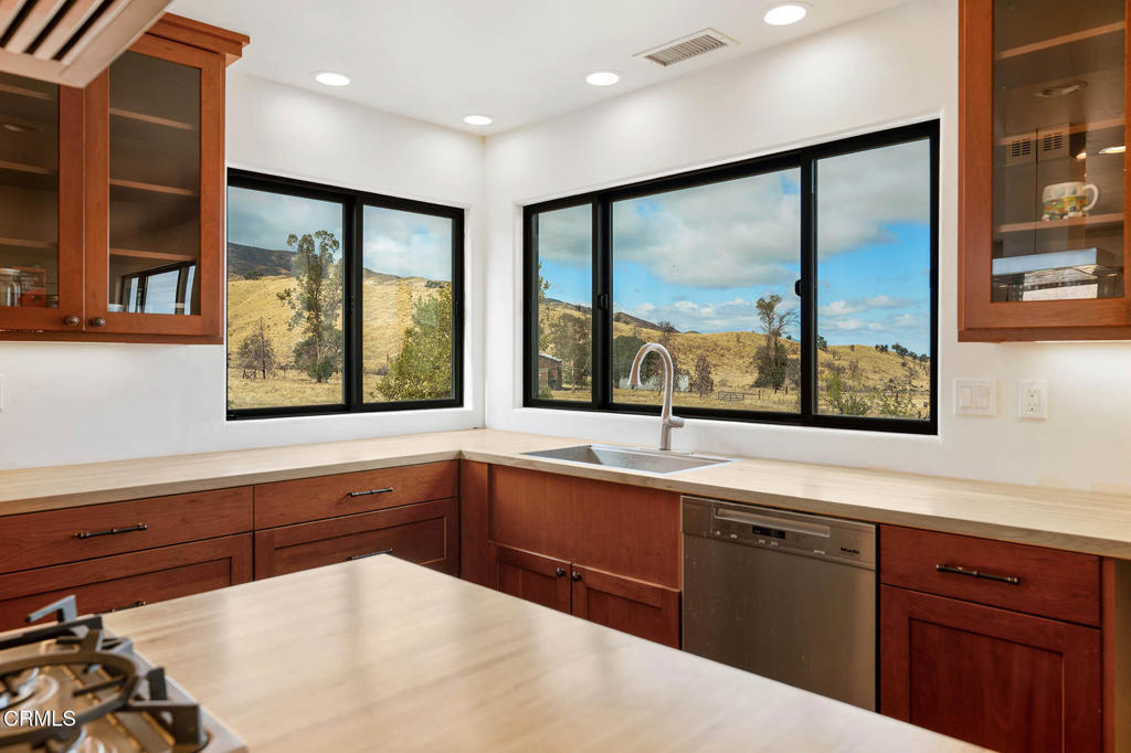 2170 Aliso Park Road Property Photo 6