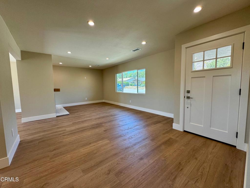 3410 Frankie Drive Property Photo 5