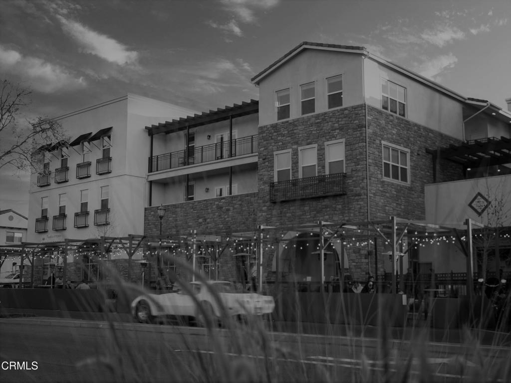 2024 Ventura Boulevard Property Photo 2