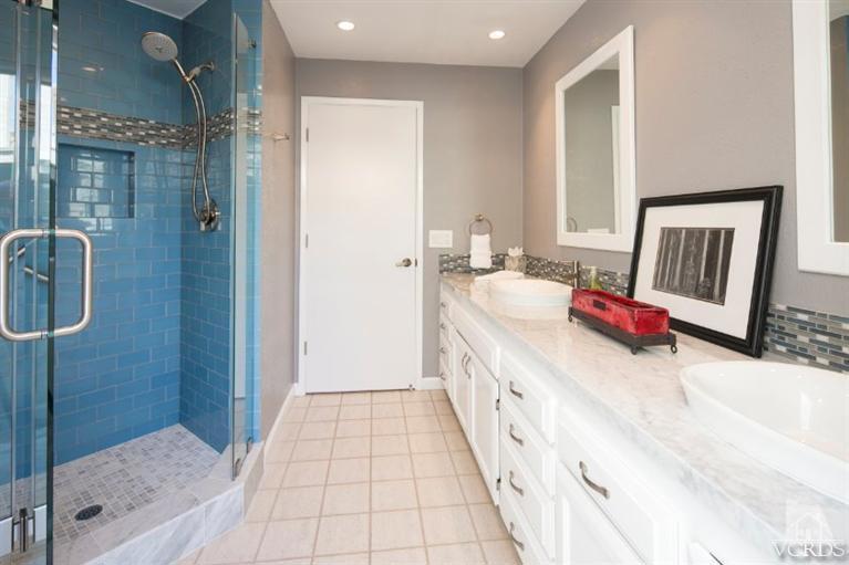 4025 Ocean Drive Property Photo 13