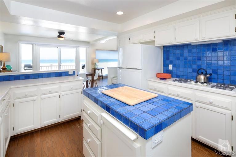 4025 Ocean Drive Property Photo 23