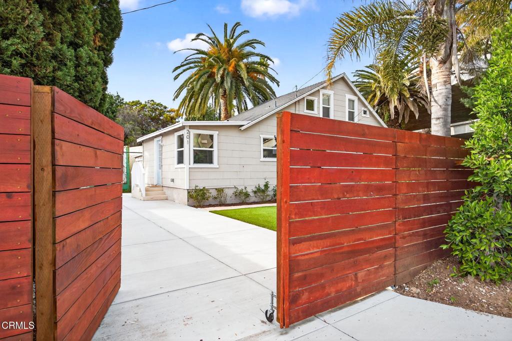 201 S Olive Street Property Photo 1