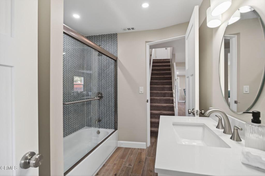 201 S Olive Street Property Photo 18