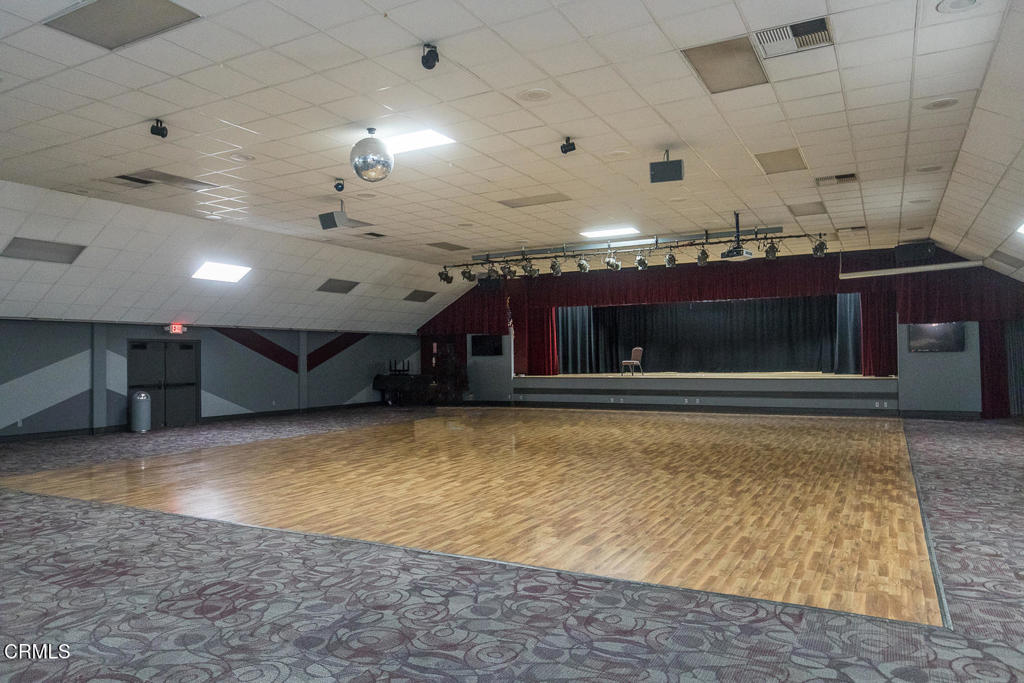 42036 Village 42 Property Photo 59