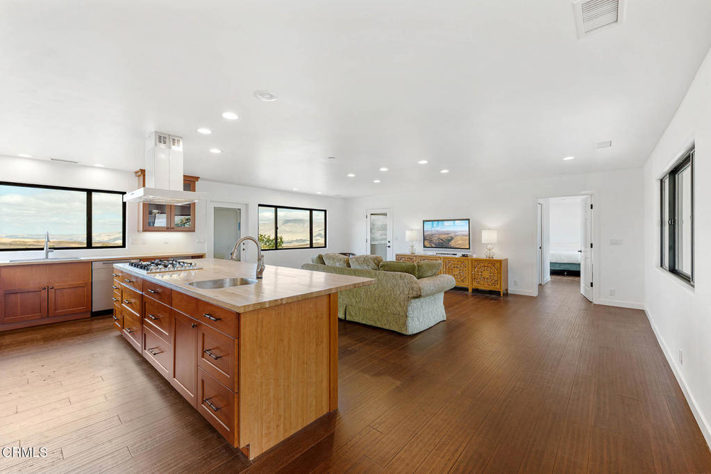 2170 7451 Aliso Park & Foothill Road Property Photo 4