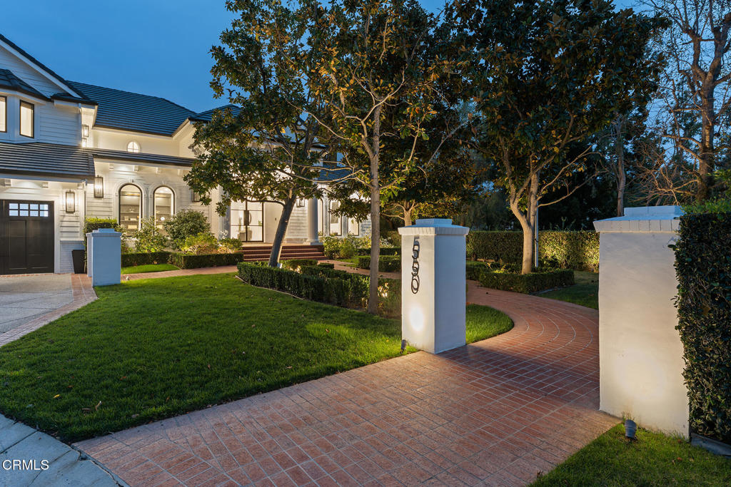 550 Unique Lane Property Photo 3