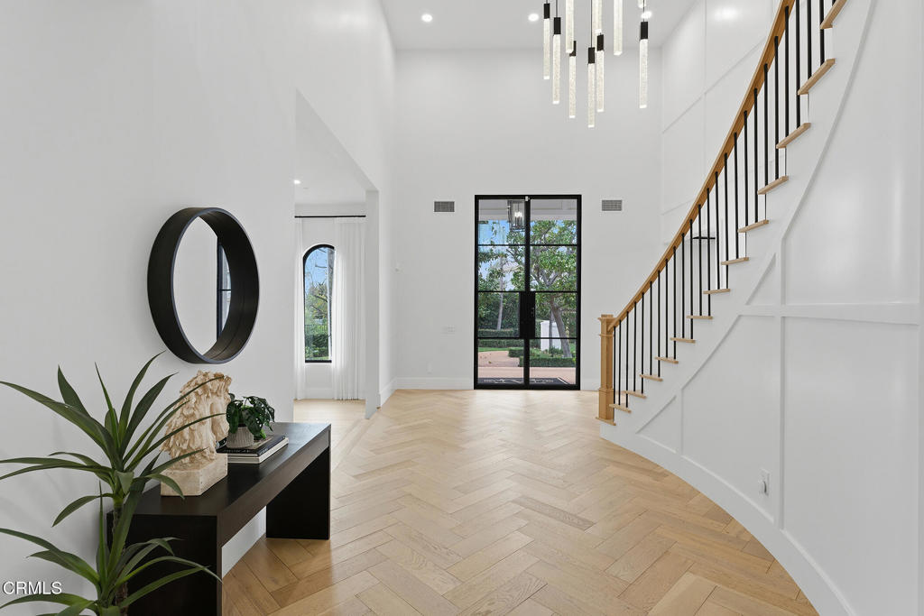550 Unique Lane Property Photo 7