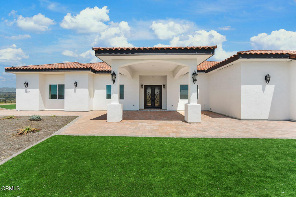 5927 St Maarten Drive Property Photo