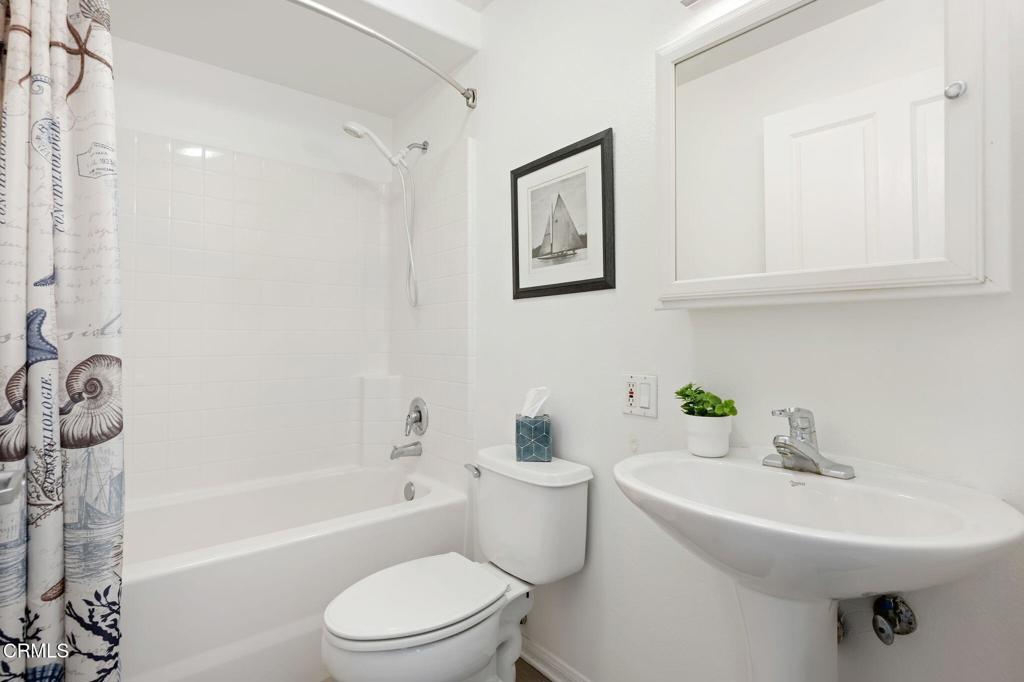 436 Poli Street 301 Property Photo 18