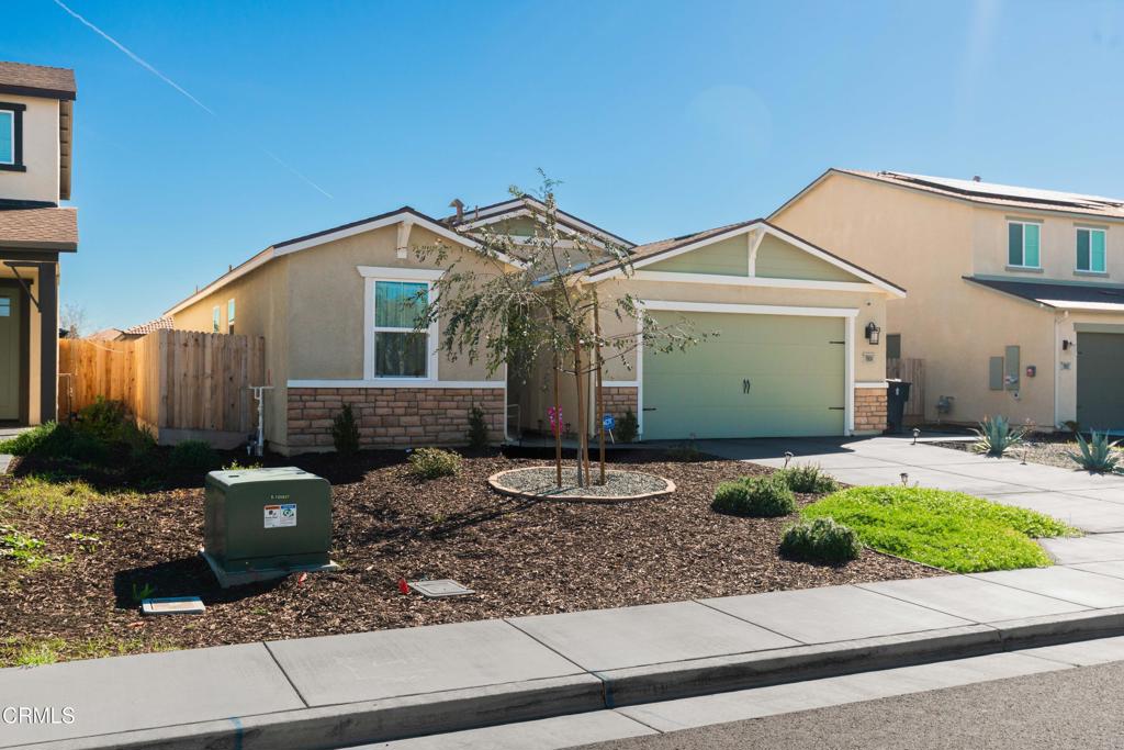 7808 Martian River Street Property Photo 3