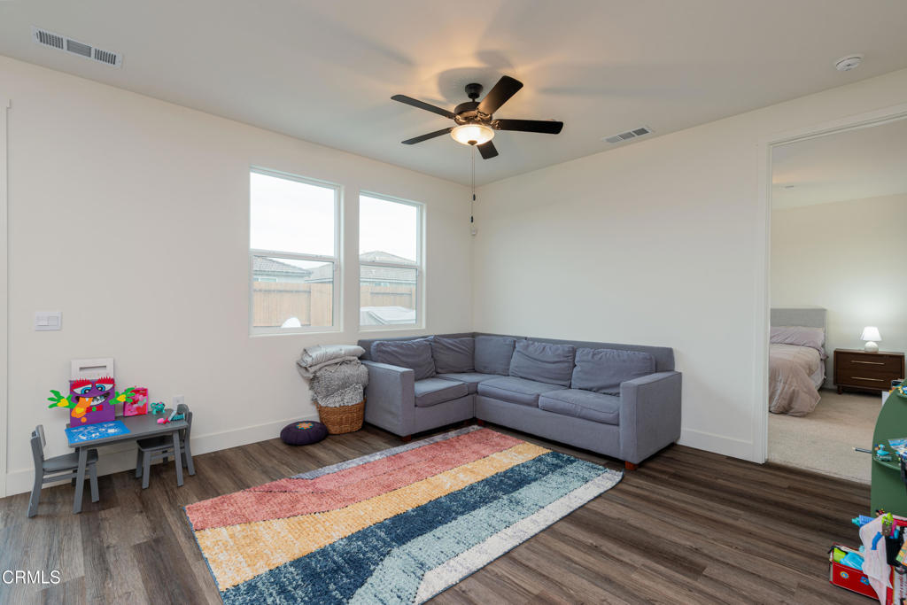 7808 Martian River Street Property Photo 8