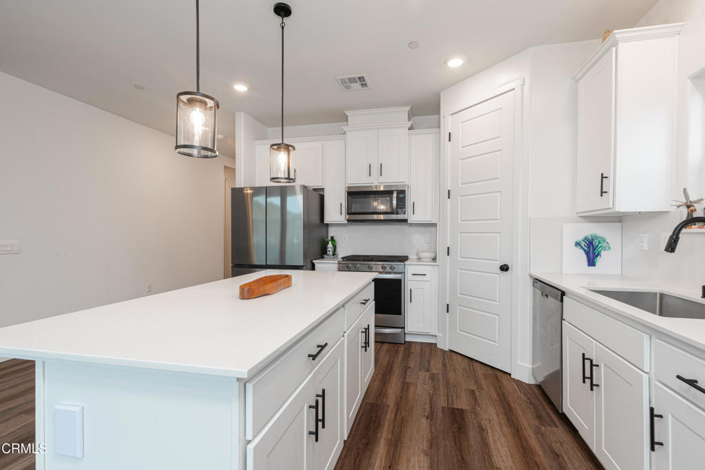 7808 Martian River Street Property Photo 11