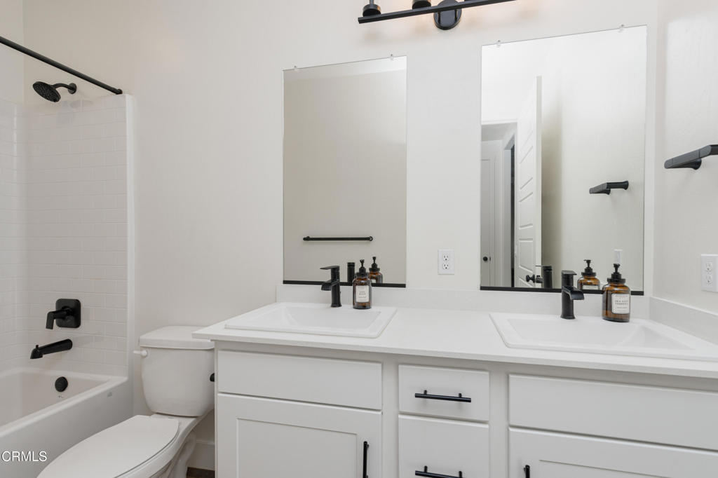 7808 Martian River Street Property Photo 16