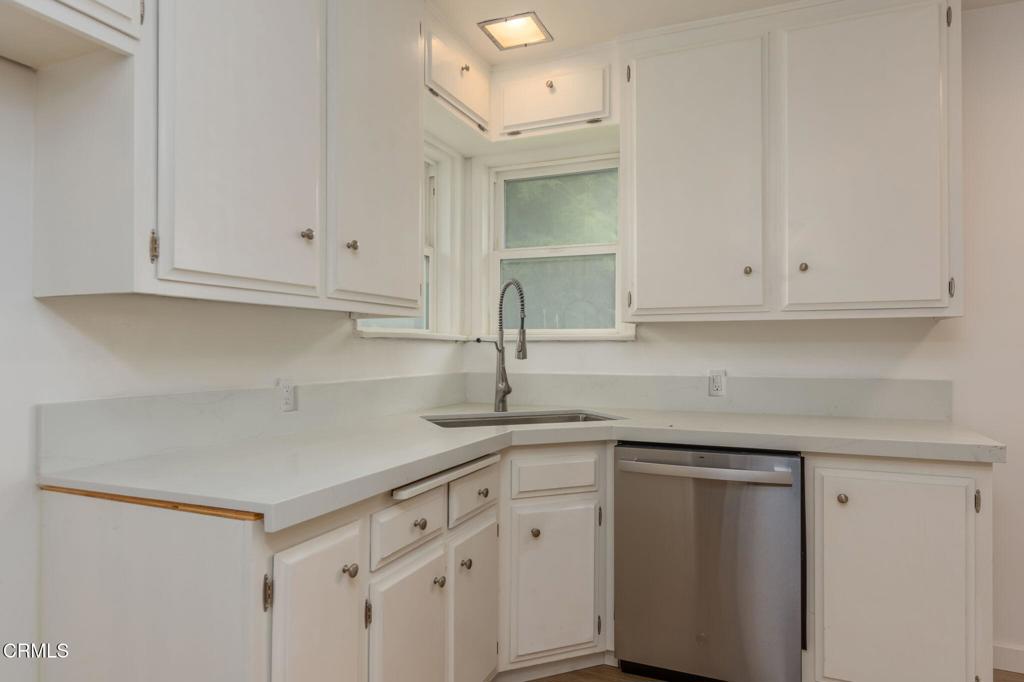 4548 Catalpa Street Property Photo 12