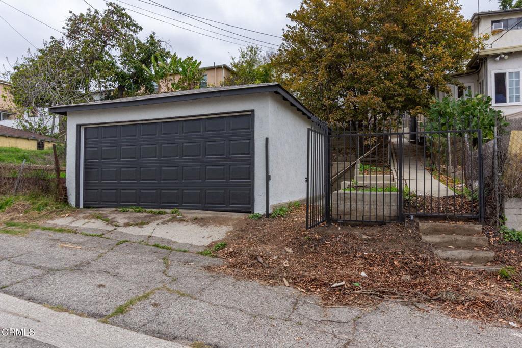 4548 Catalpa Street Property Photo 21