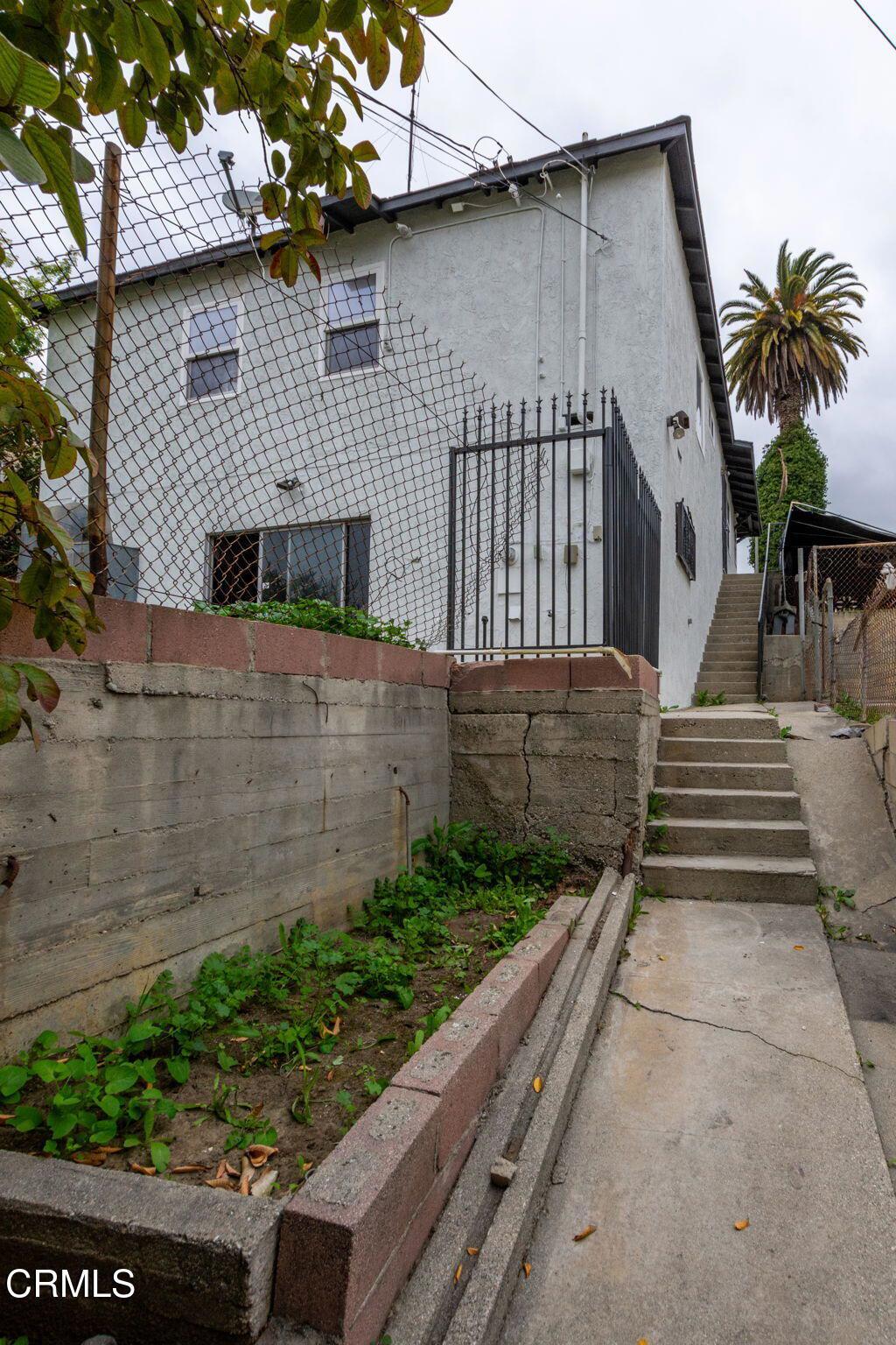 4548 Catalpa Street Property Photo 23