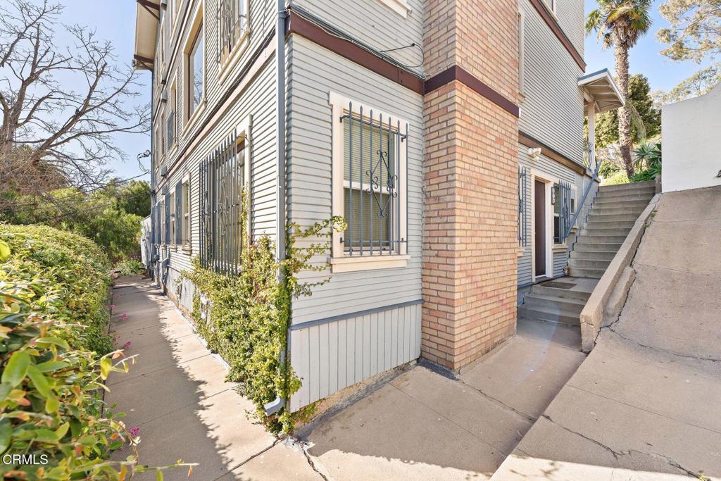 570 Poli Street Property Photo 33