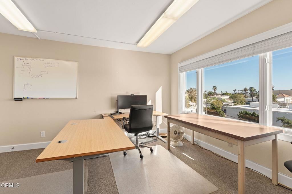 570 Poli Street Property Photo 45
