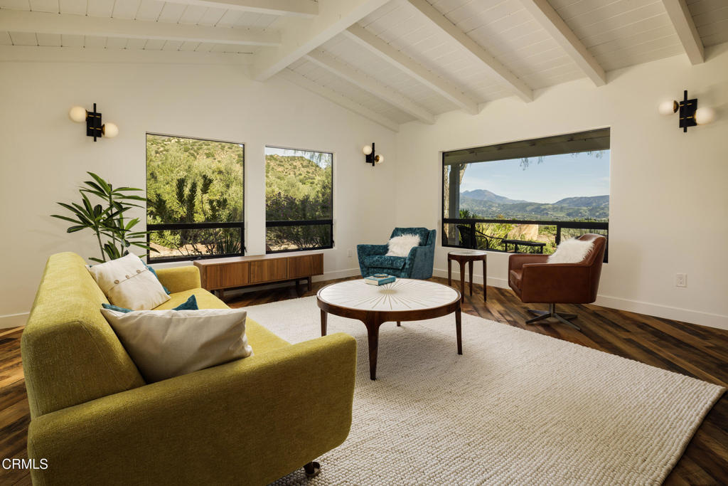 1417 Foothill Road Property Photo 8