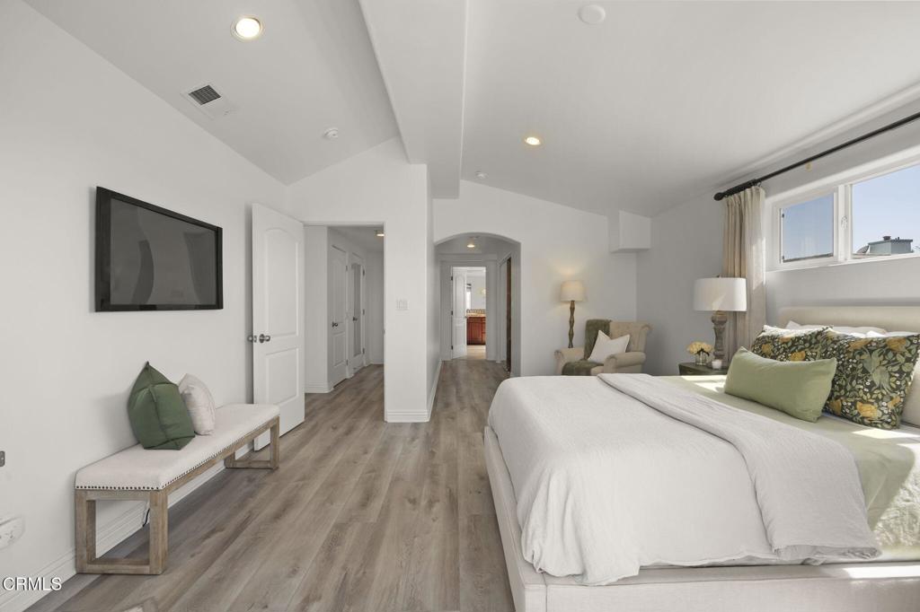 264 Hollywood Boulevard Property Photo 23