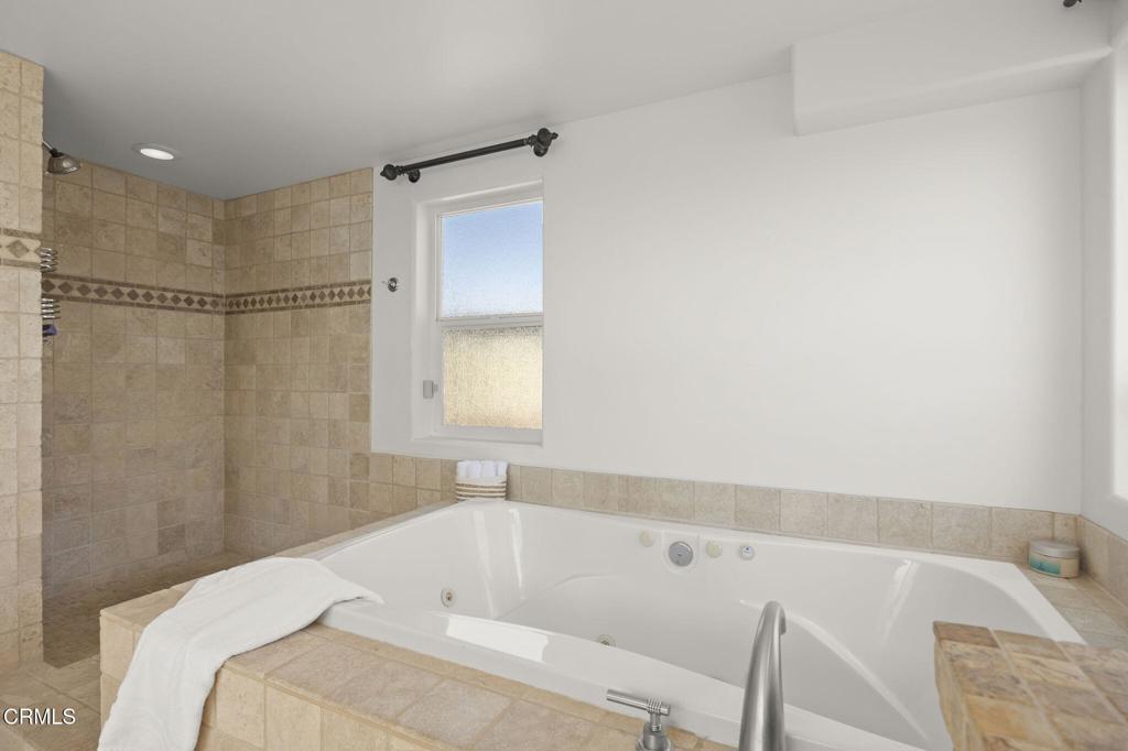 264 Hollywood Boulevard Property Photo 27