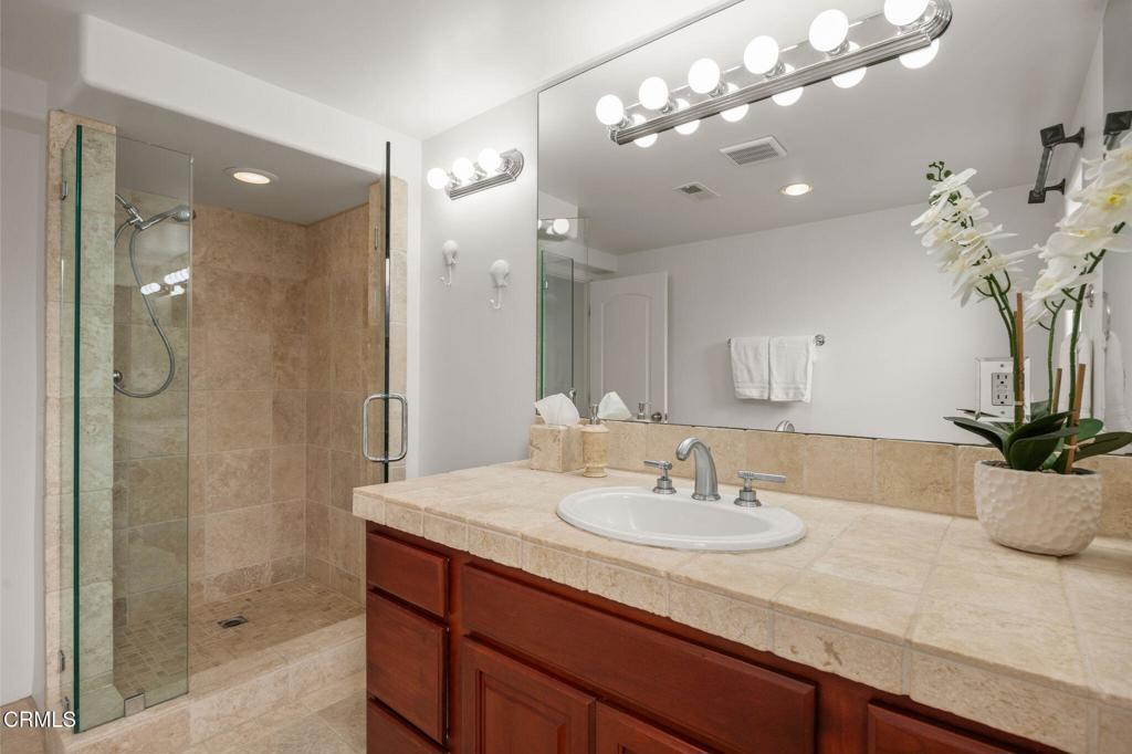 264 Hollywood Boulevard Property Photo 41
