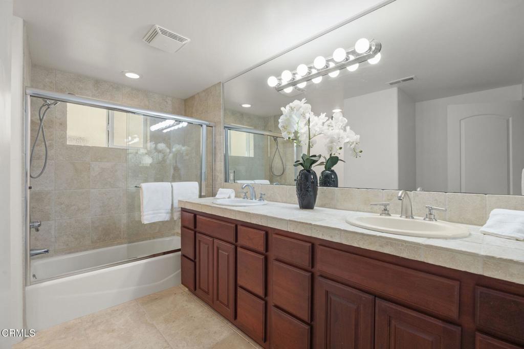 264 Hollywood Boulevard Property Photo 49