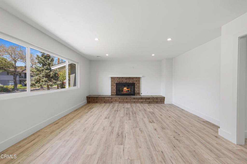 246 3rd Street Property Photo 4