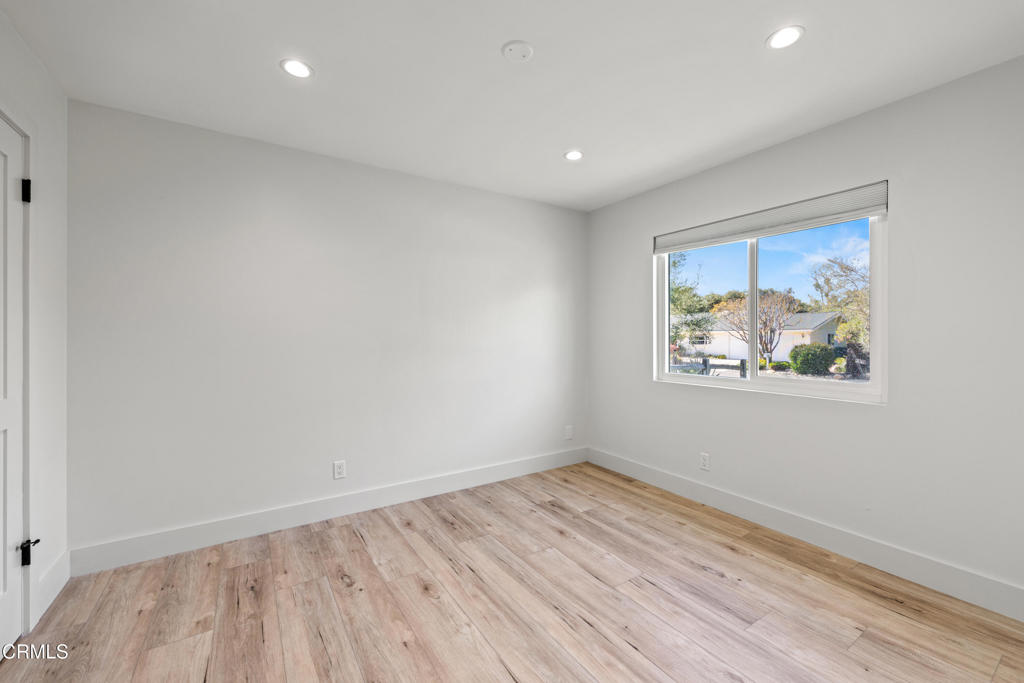 246 3rd Street Property Photo 11