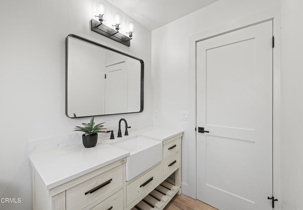 246 3rd Street Property Photo 12