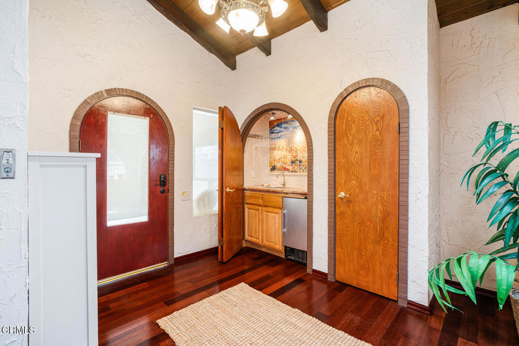 5451 Reef Way Property Photo 6