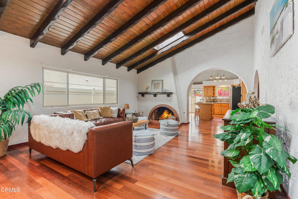 5451 Reef Way Property Photo 8
