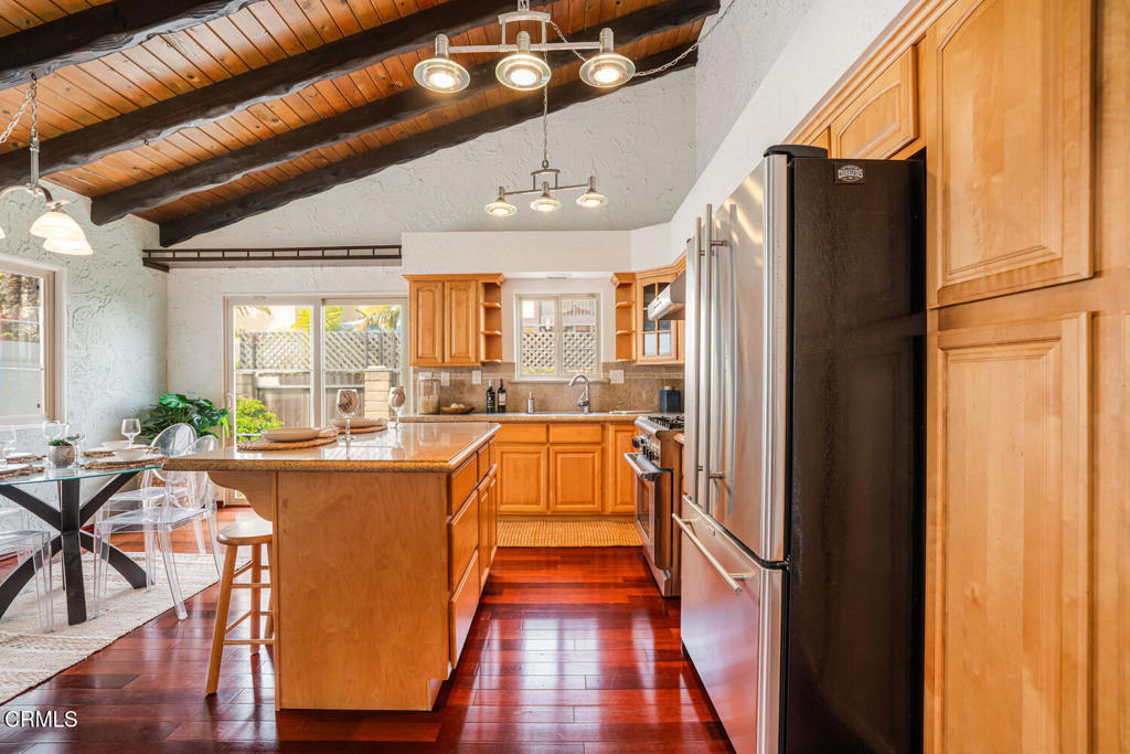5451 Reef Way Property Photo 11