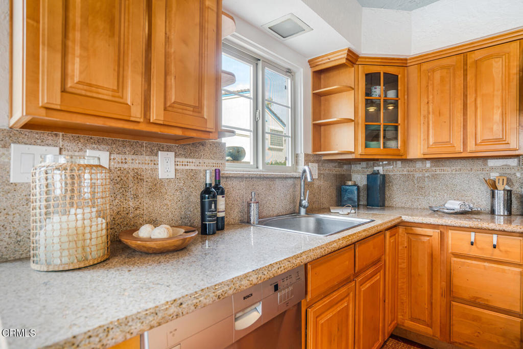 5451 Reef Way Property Photo 13