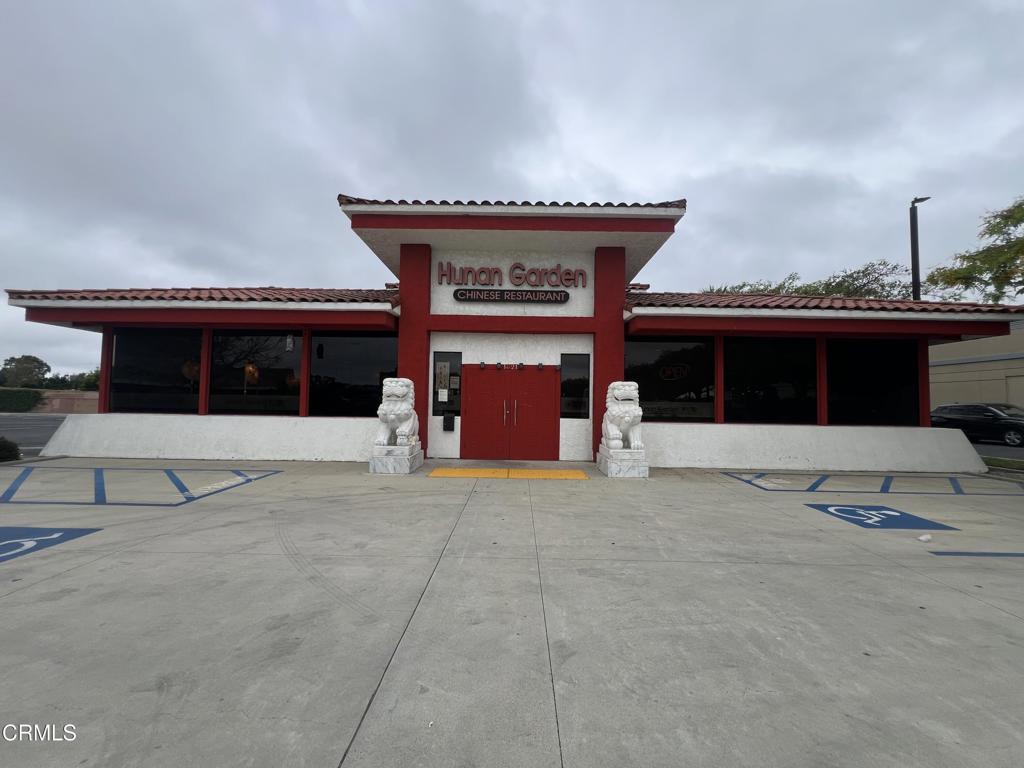 1621 N Oxnard Boulevard Property Photo 1