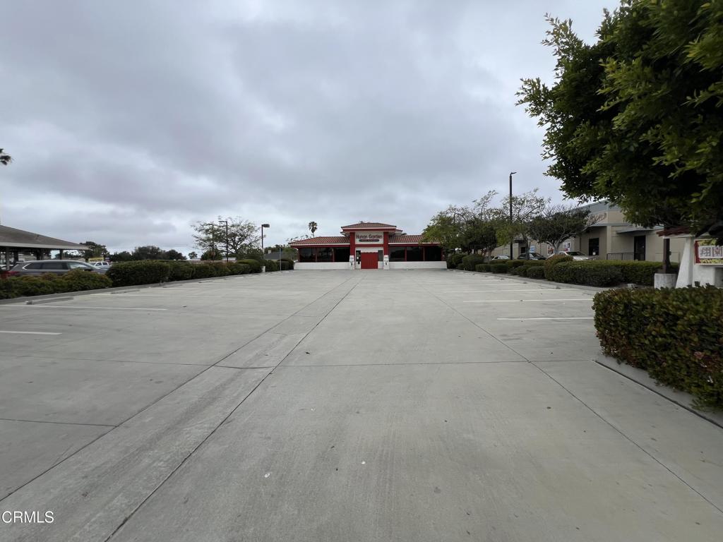 1621 N Oxnard Boulevard Property Photo 26