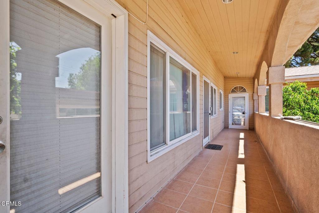 561 E Telegraph Road Property Photo 4