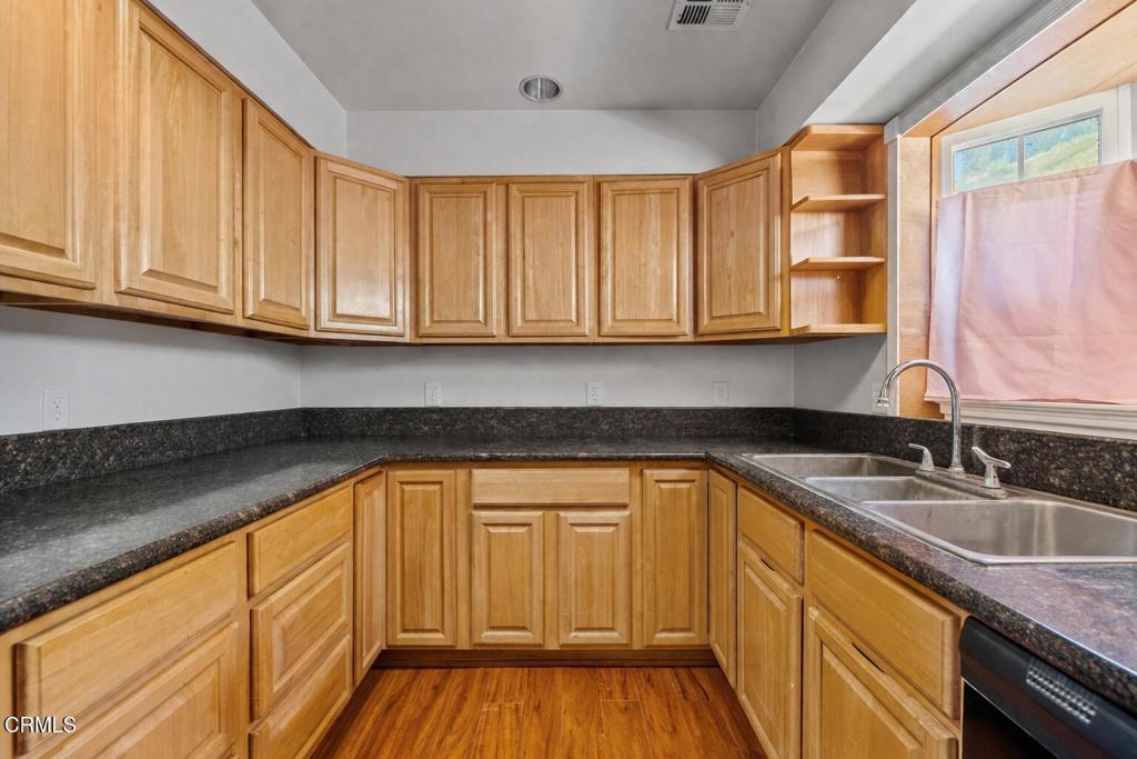 561 E Telegraph Road Property Photo 6