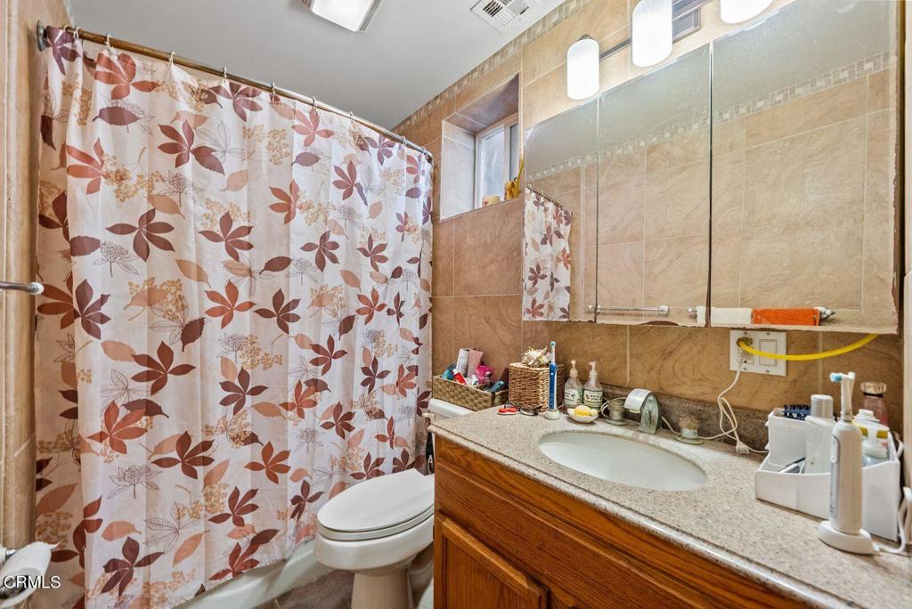 561 E Telegraph Road Property Photo 12