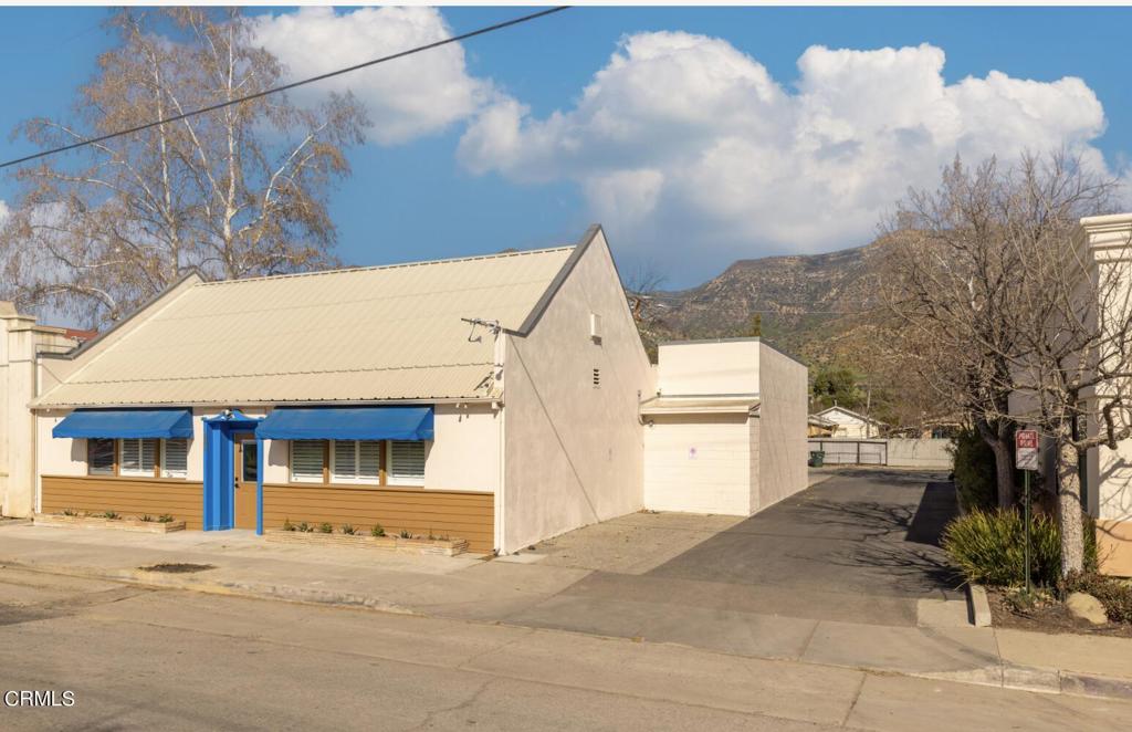 952 E Ojai Avenue Property Photo 3